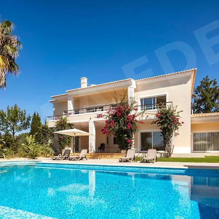 Eden Villa *